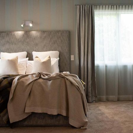 Queenstown Country Lodge Lake Hayes ภายนอก รูปภาพ