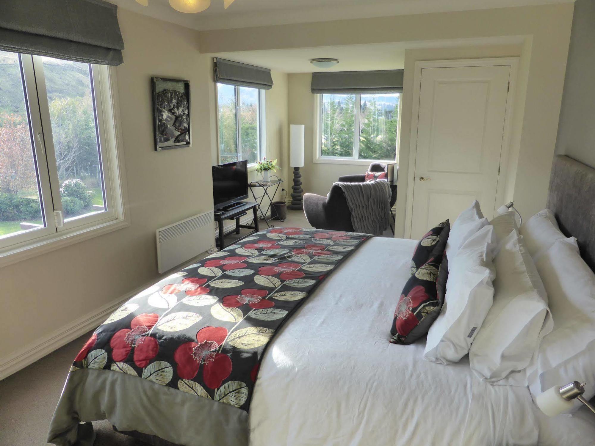 Queenstown Country Lodge Lake Hayes ภายนอก รูปภาพ