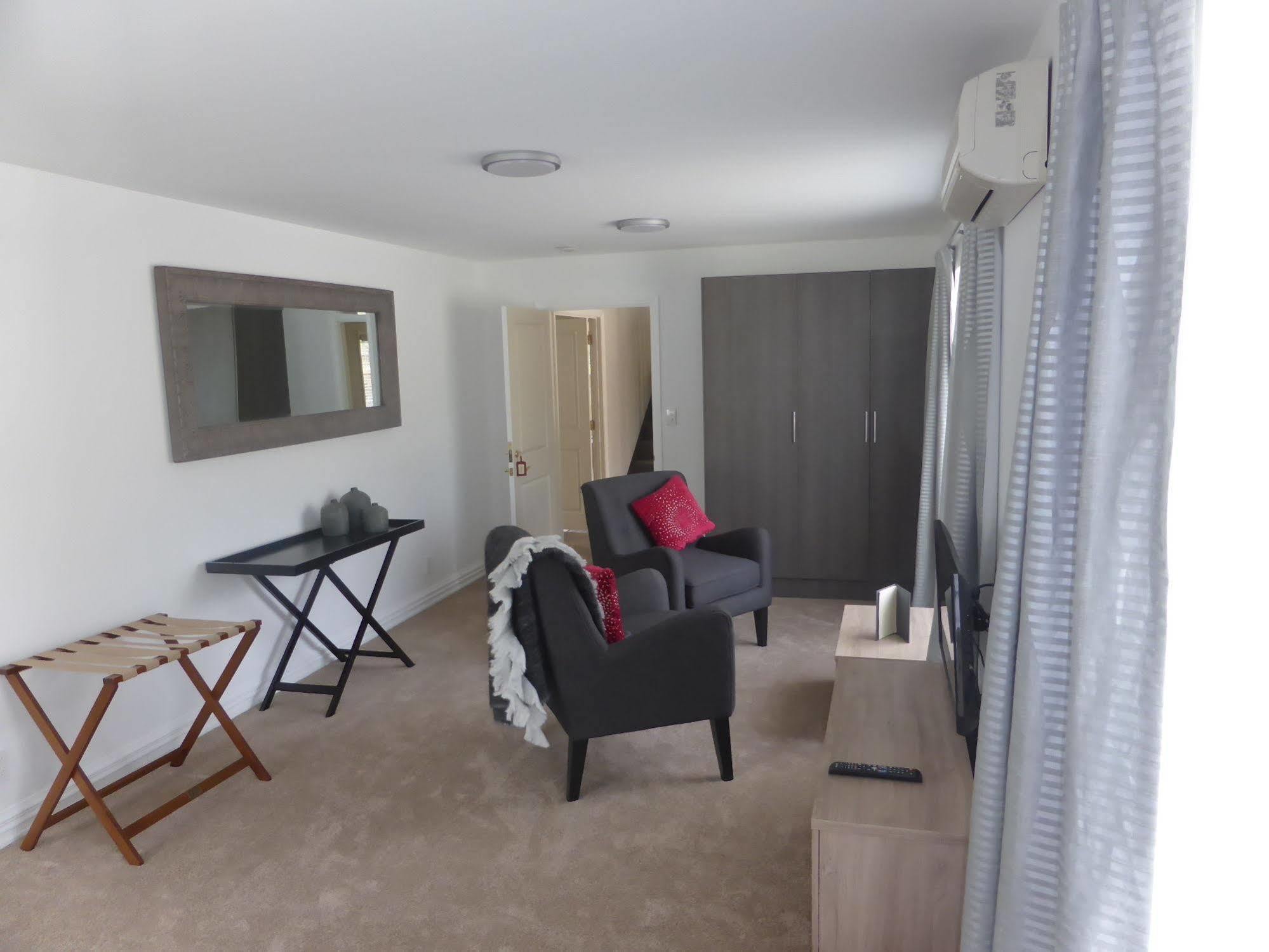 Queenstown Country Lodge Lake Hayes ภายนอก รูปภาพ
