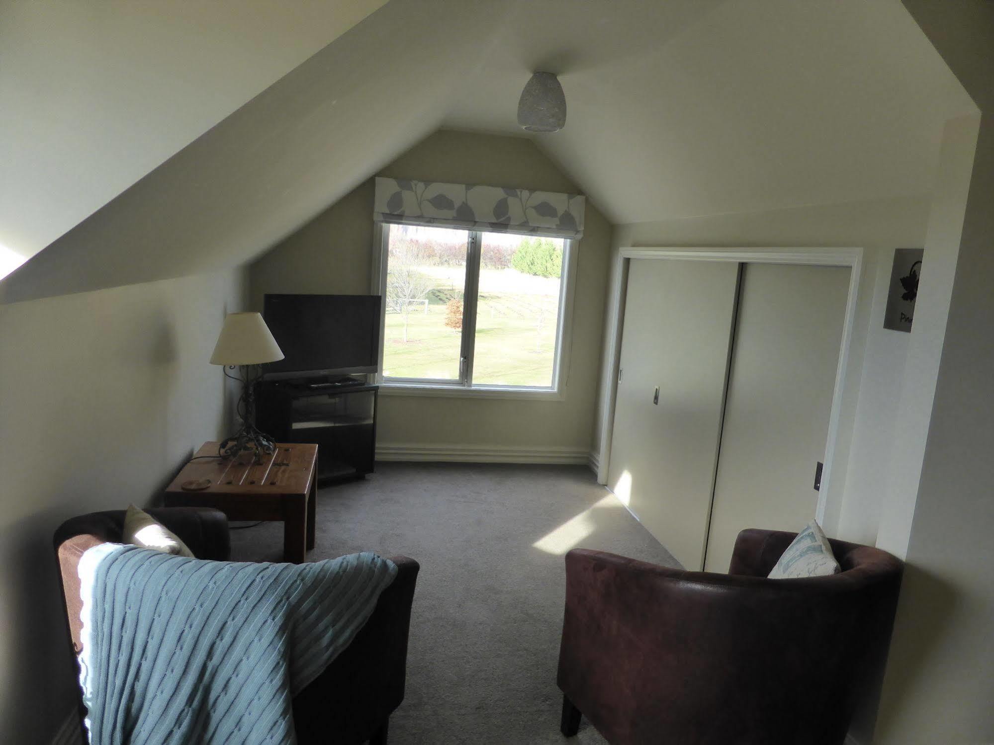 Queenstown Country Lodge Lake Hayes ภายนอก รูปภาพ