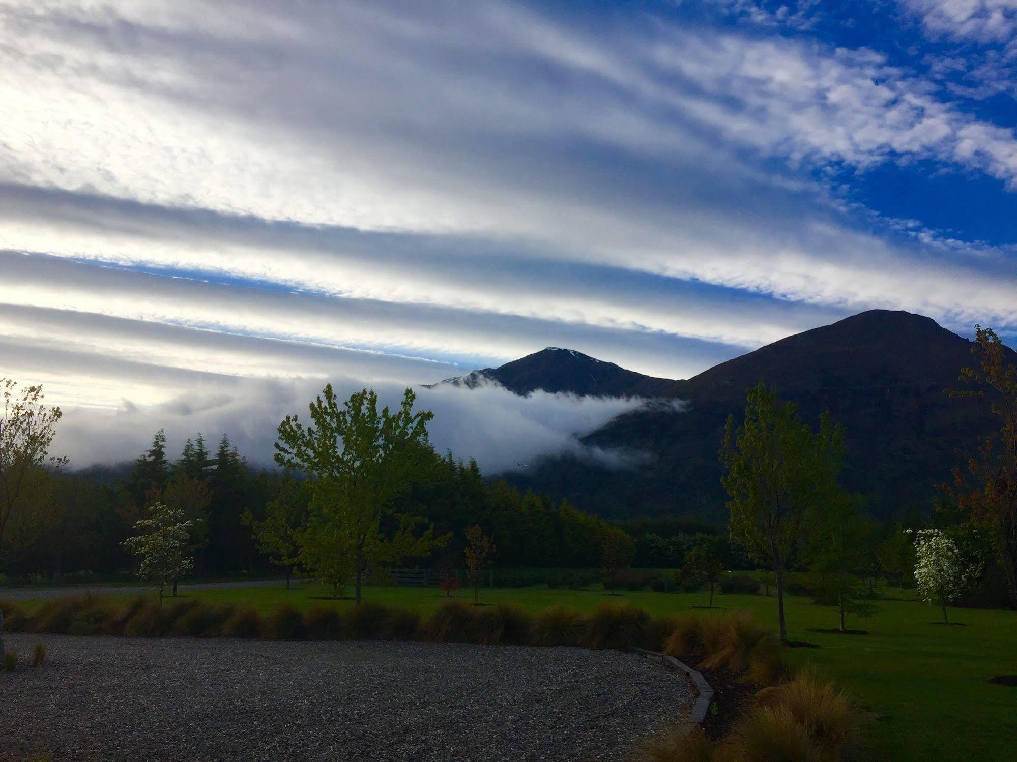 Queenstown Country Lodge Lake Hayes ภายนอก รูปภาพ